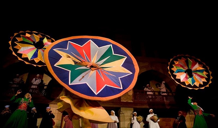 Al Tannoura Troupe de danse du patrimoine égyptien Le Caire