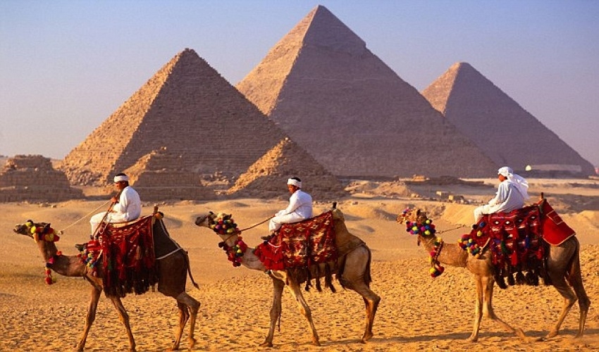 GRET Giza pyramid