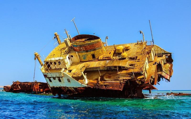 shipwreck 