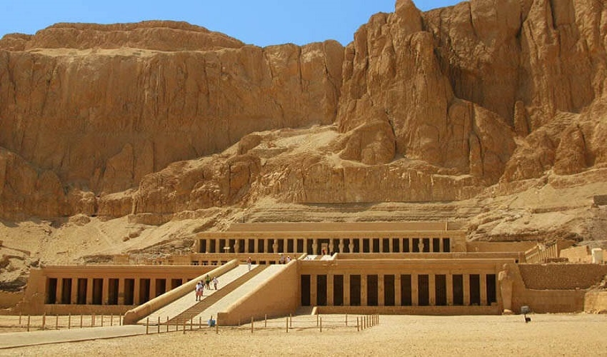 Hatshepsut temple 